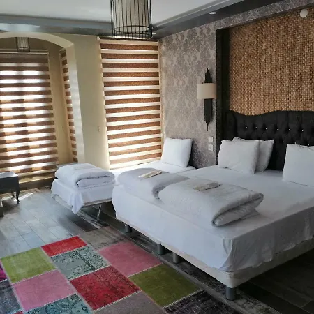 Memo's Four Hotell